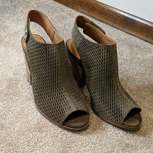 Arturo Chiang Sandals